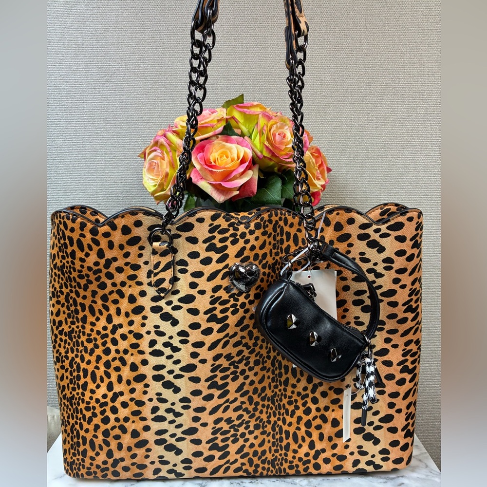 Betsey Johnson Leopard XOTOTE-L BM30065 Tote Bag - NWT w/ Bonus Studded Pouch - Picture 1 of 10